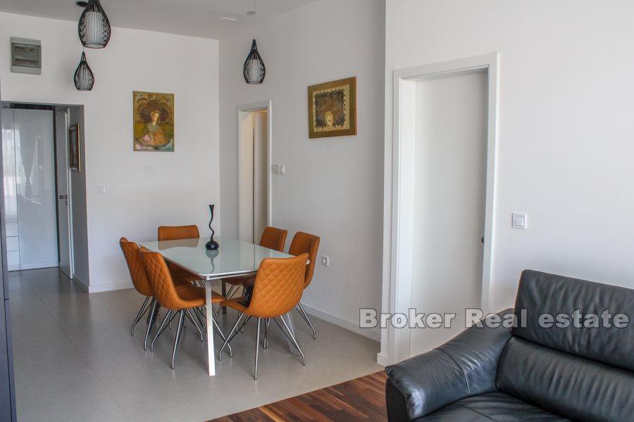 Luxusapartment mit einem Schlafzimmer auf Znjan