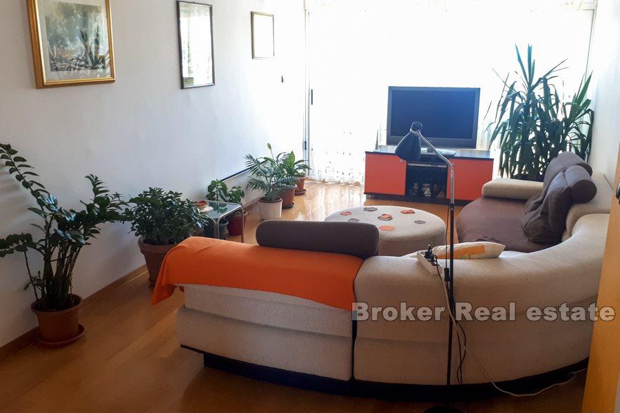 Mertojak, Apartment mit drei Schlafzimmern in ruhiger Lage