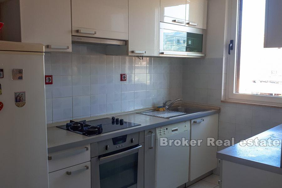 Mertojak, appartement de trois chambres dans un endroit calme