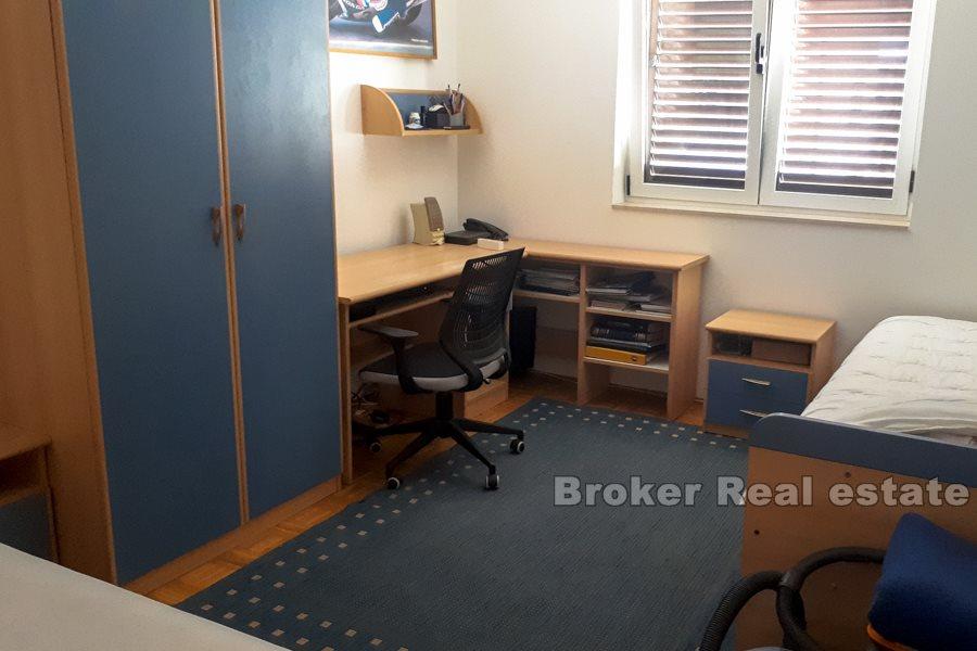 Mertojak, appartement de trois chambres dans un endroit calme