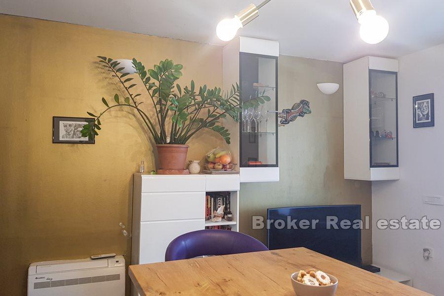 Schön eingerichtete Wohnung in einer ruhigen Straße, Bacvice
