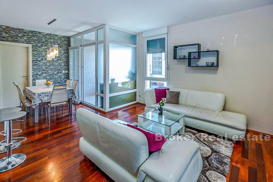 Nowoczesne mieszkanie z 3 sypialniami, Sukoisan