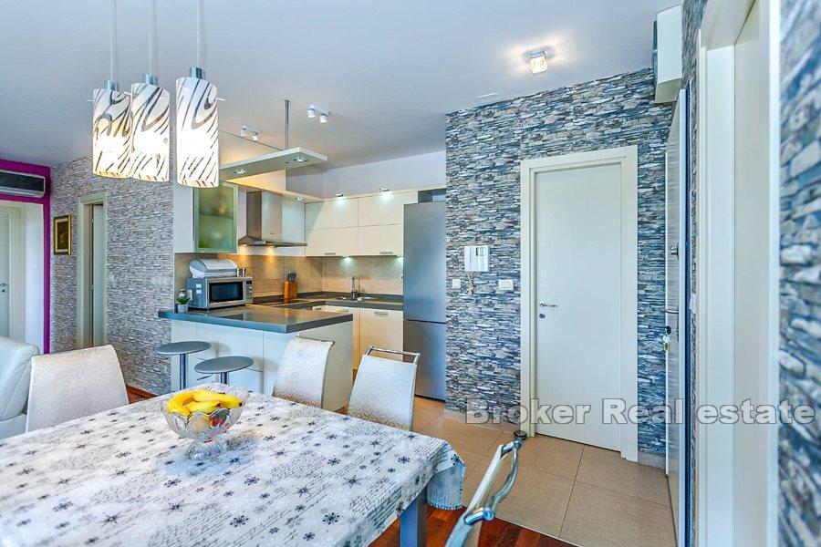 Nowoczesne mieszkanie z 3 sypialniami, Sukoisan