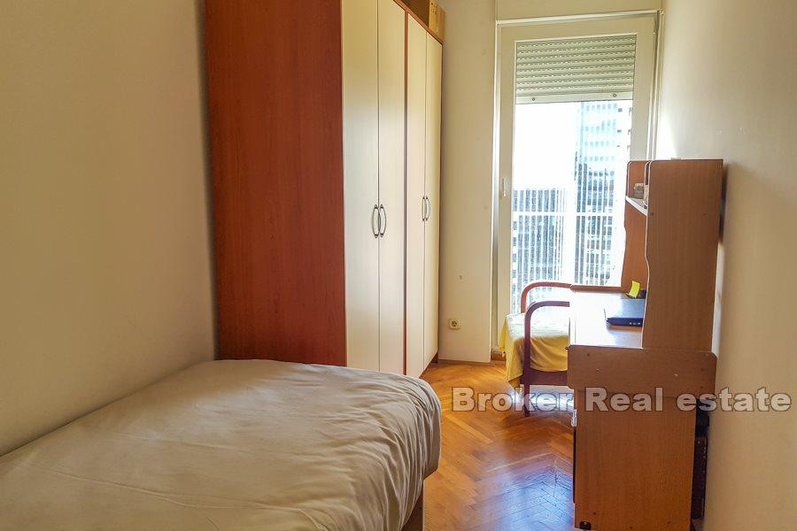 Three bedroom apartment with city view, Kman