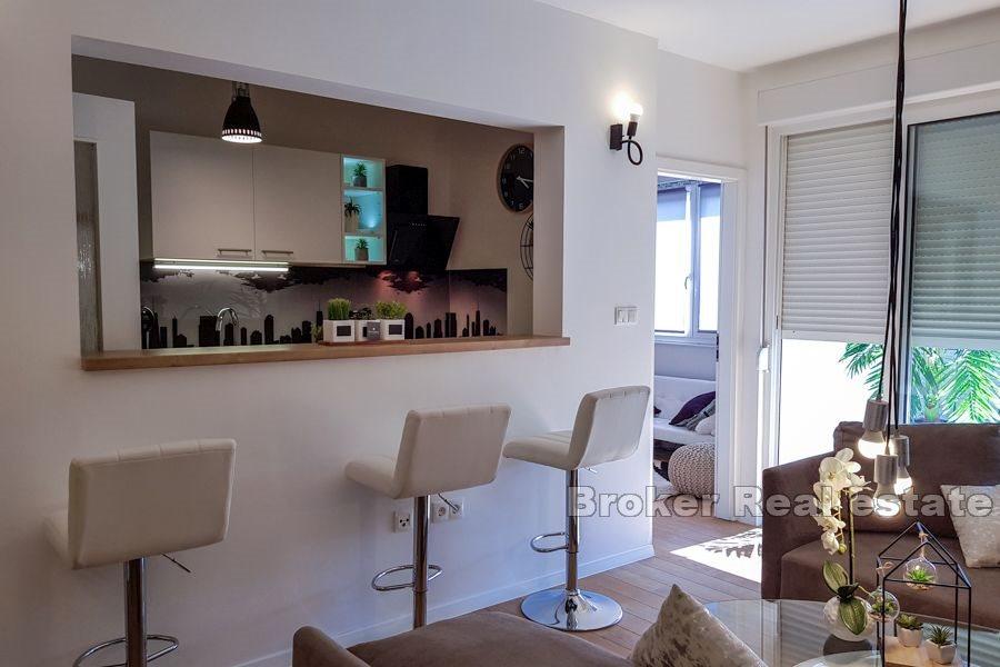 Kompletně zrekonstruovaný byt se dvěma ložnicemi, Plokite