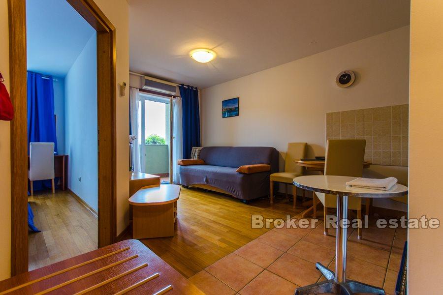 Ett sovrum lägenhet nära stranden, Brac