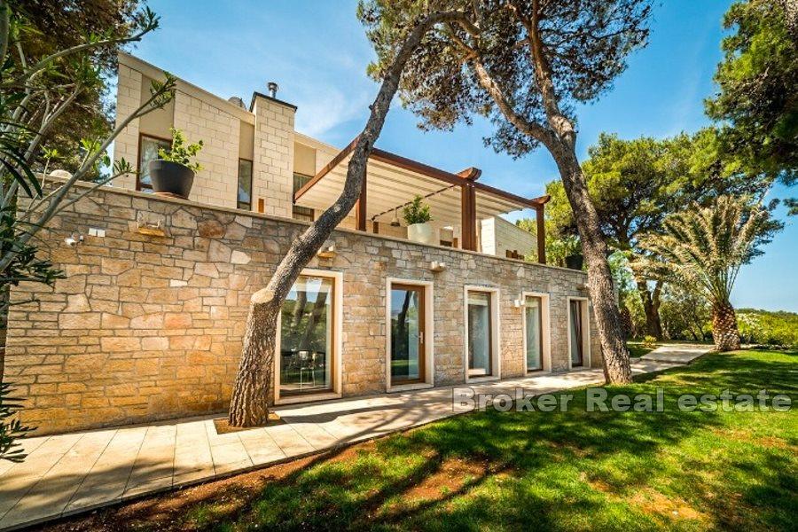 Unique villa with swimming pool