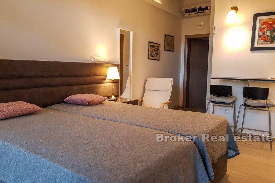 Tři samostatné bytové jednotky, Spinut