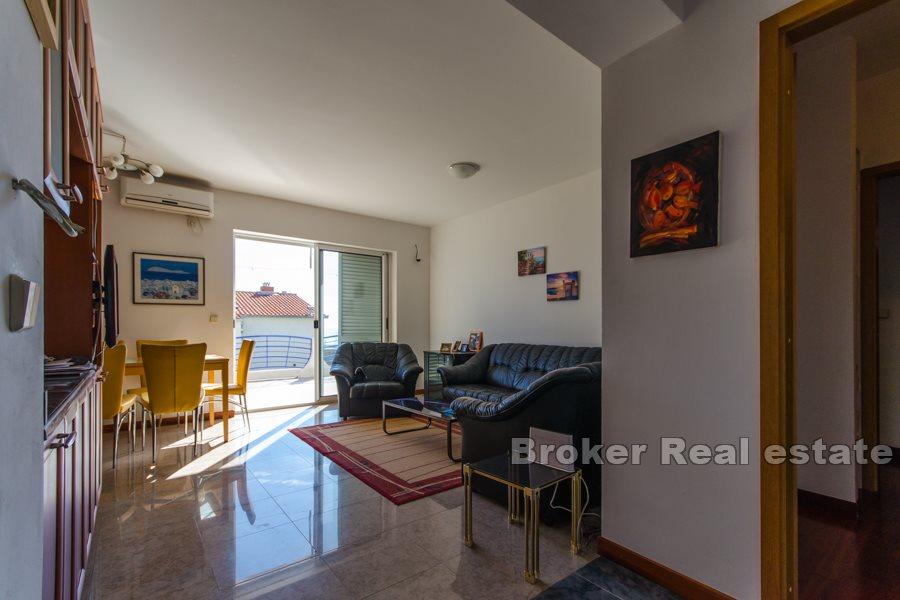 Komfortowy apartament z tarasem i ogrodem, Meje