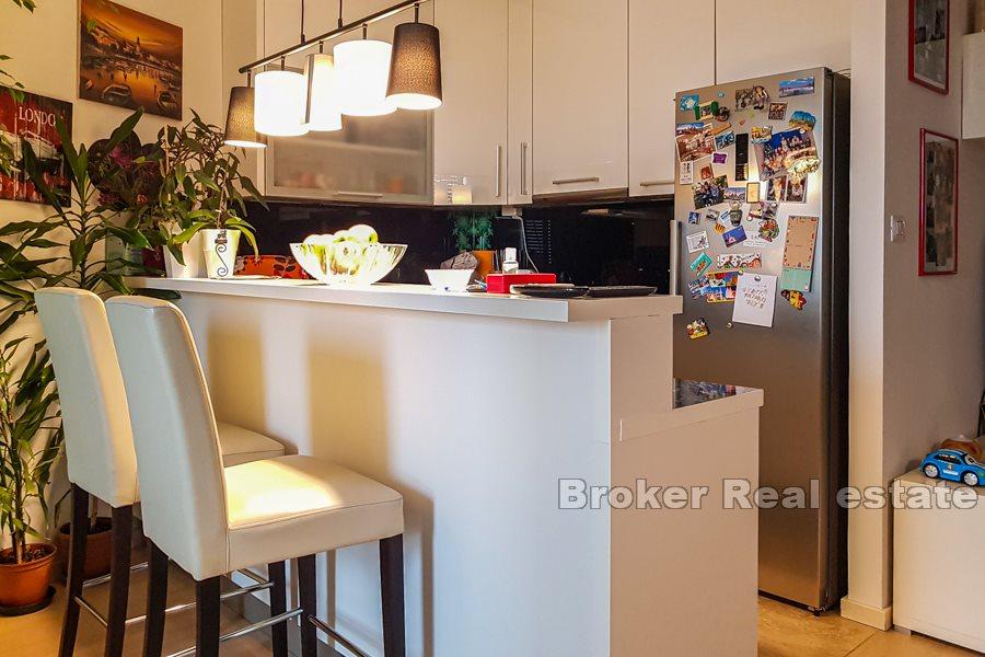 Appartement moderne de trois chambres de haute qualité, Žnjan