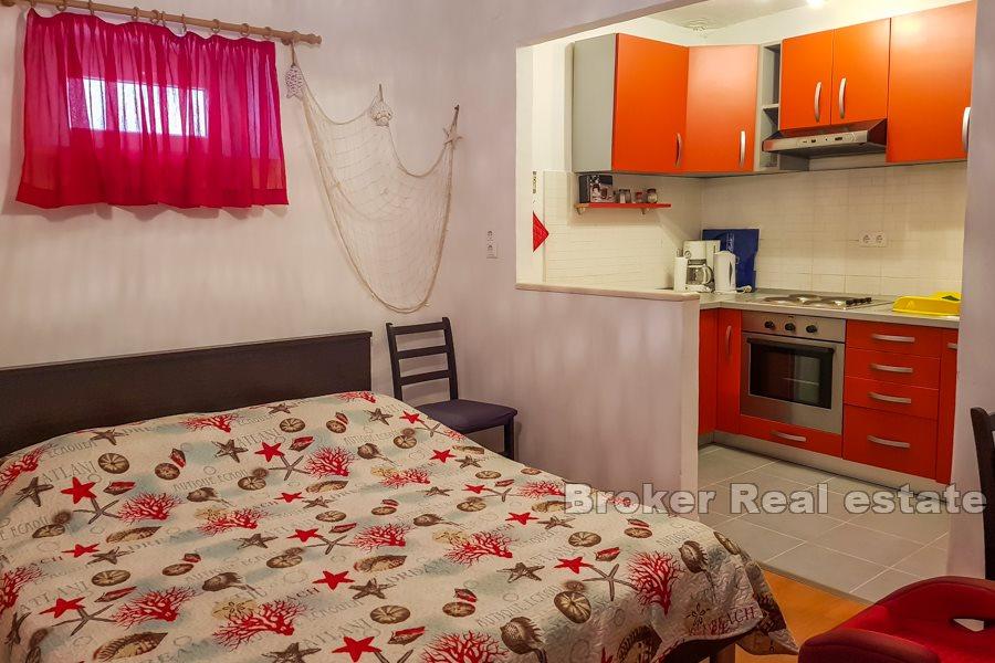 Kamenný dům se třemi apartmány, centrum Splitu