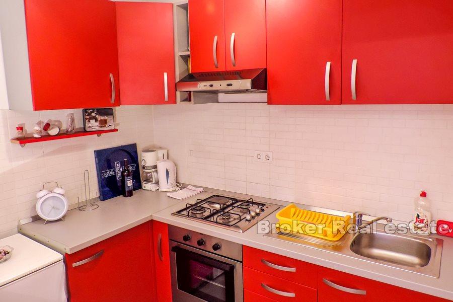 Kamenný dům se třemi apartmány, centrum Splitu