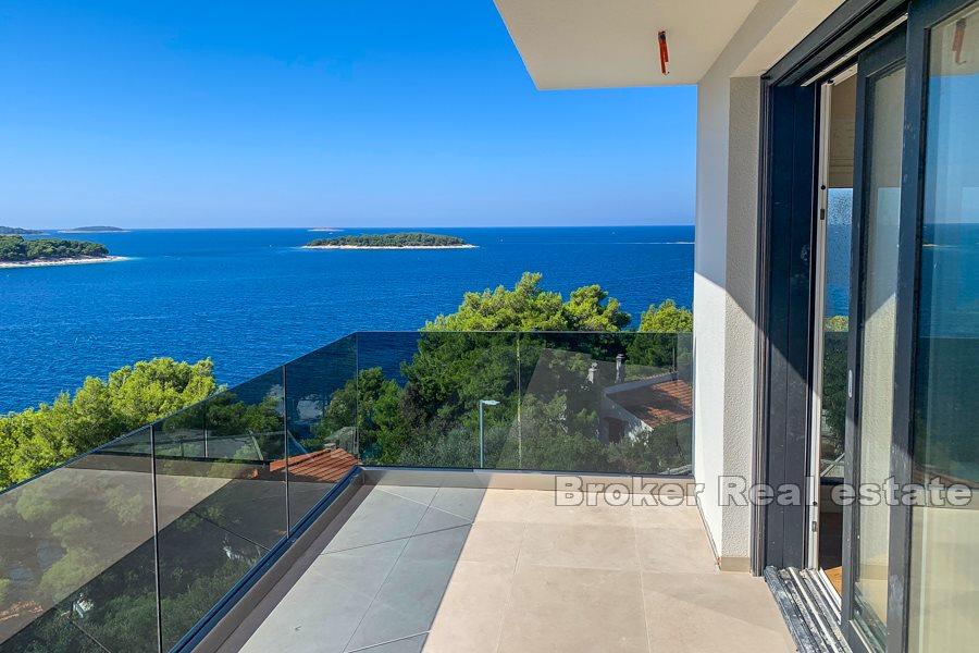 Luxury newly built apartments with sea view