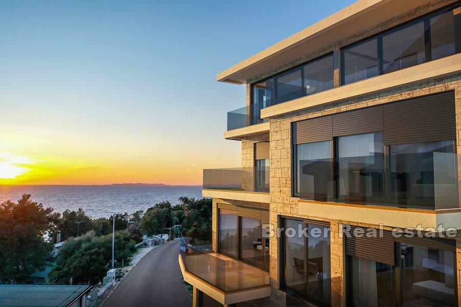 Luxury newly built apartments with sea view