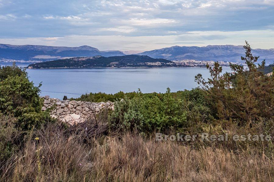 Building plot with sea view