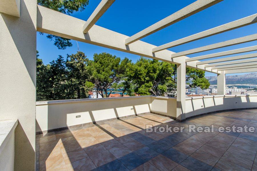 Attico con vista libera, Marjan