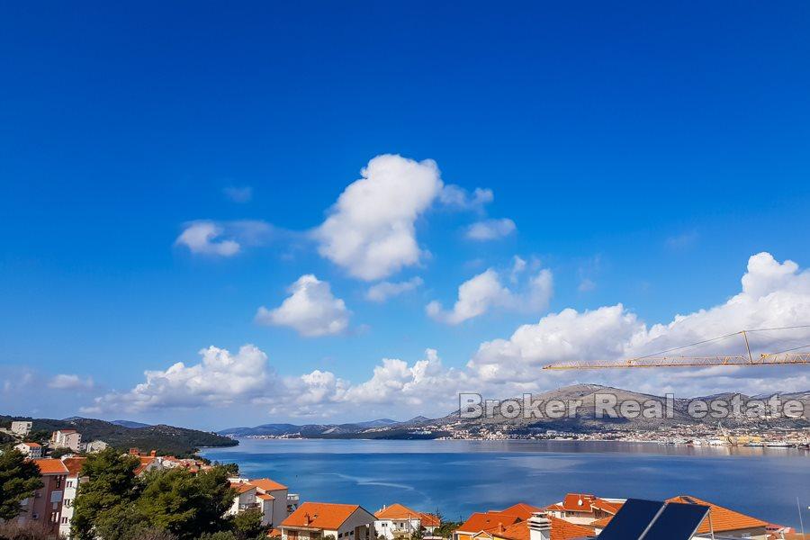 Apartments in new building with sea view