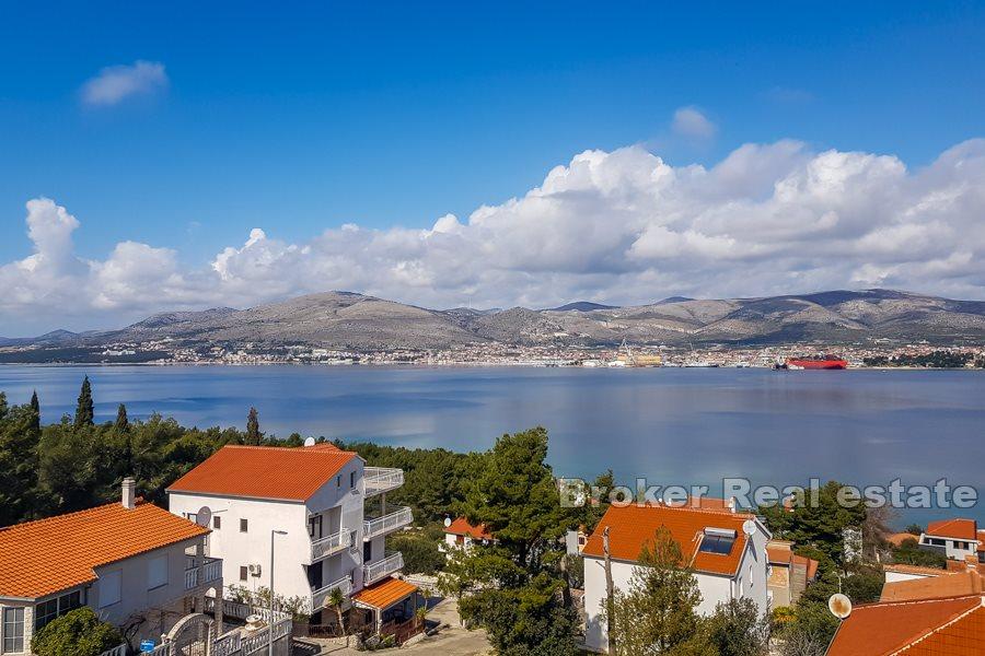 Apartments in new building with sea view