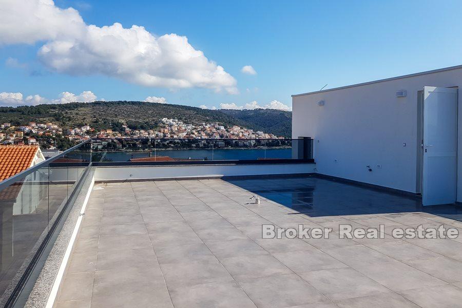 Apartament z otwartym widokiem na morze z tarasu