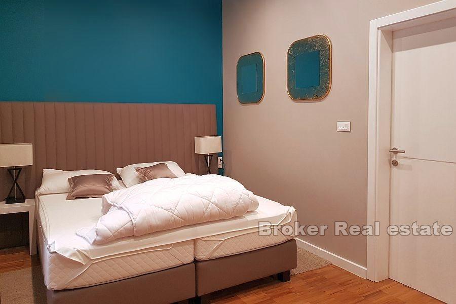 Three units in an exceptional location, Center