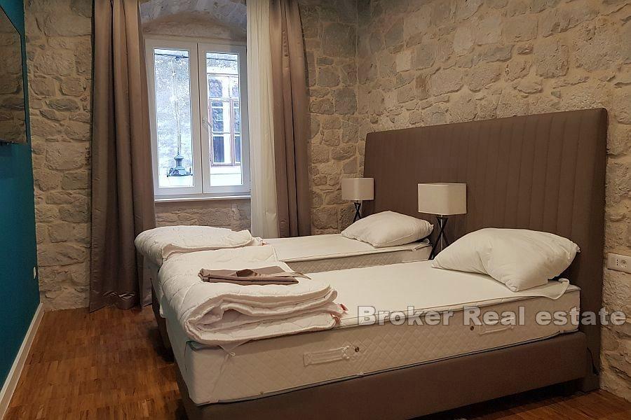 Three units in an exceptional location, Center