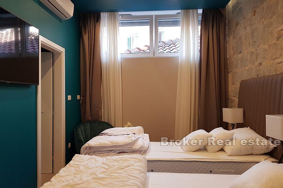 Three units in an exceptional location, Center