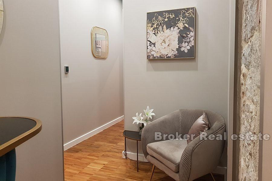 Three units in an exceptional location, Center