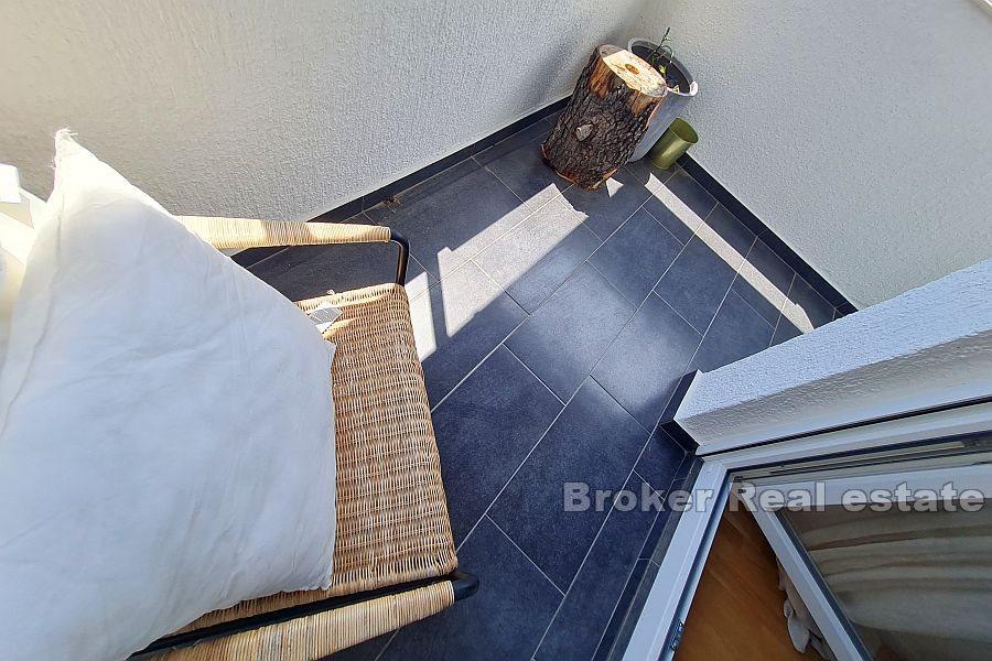 Blatine, two bedroom apartment with sea view