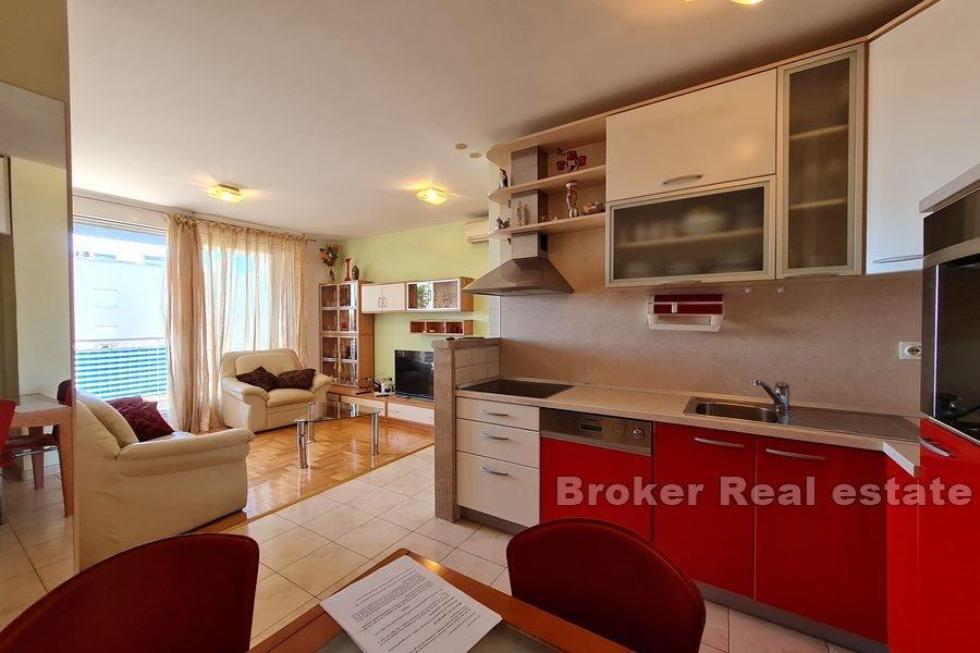 Žnjan, appartamento con due camere da letto con vista mare