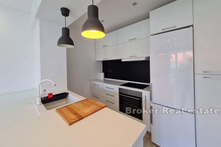 Meje, modern two bedroom apartment near sea