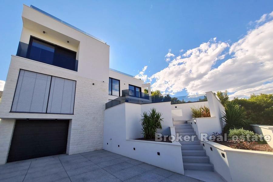 Villa de luxe nouvellement construite