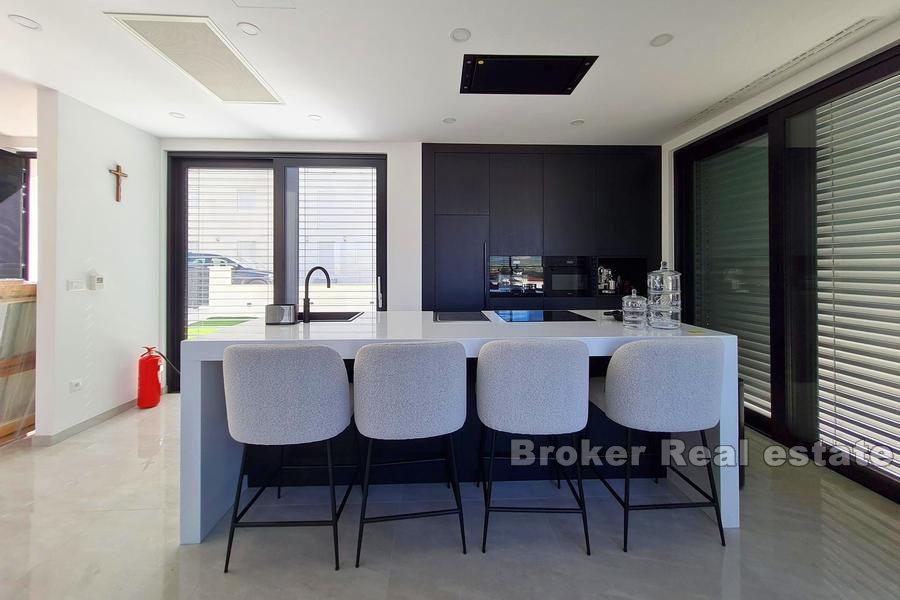 Nowo wybudowana luksusowa willa