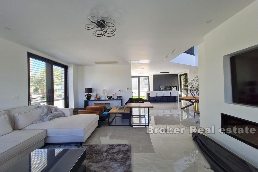 Nowo wybudowana luksusowa willa