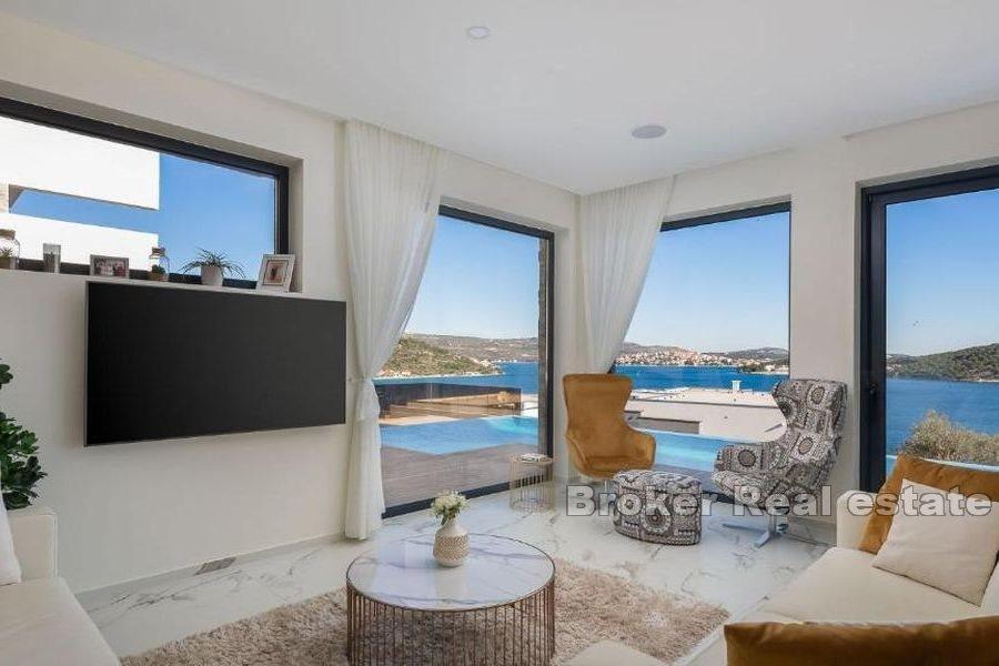 Villa de luxe avec vue spectaculaire sur la mer