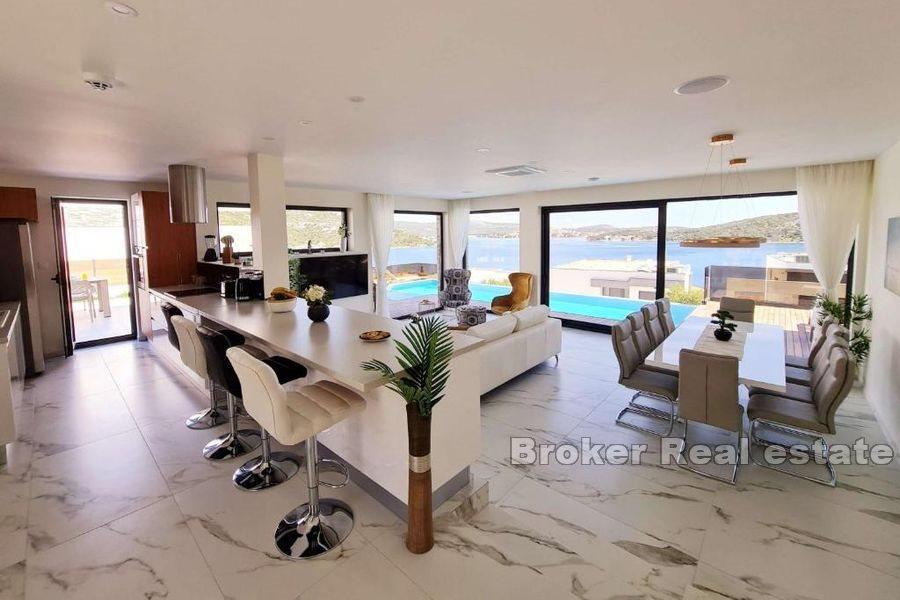 Luxusvilla mit spektakulärem Meerblick