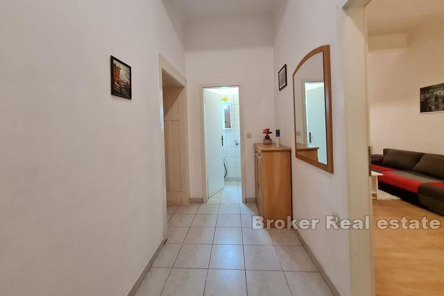 Bačvice, lägenhet med ett sovrum i gammaldags byggnad