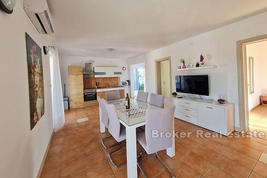 Decorated spacious house overlooking the sea