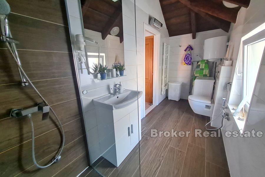 Современная квартира-студия, вид на море