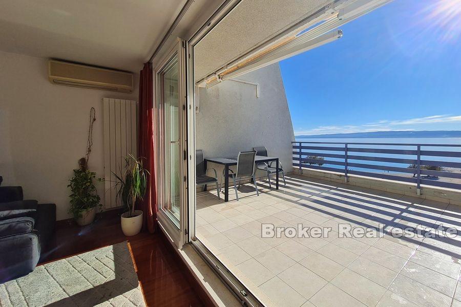 Žnjan, duplex penthouse first row to the sea