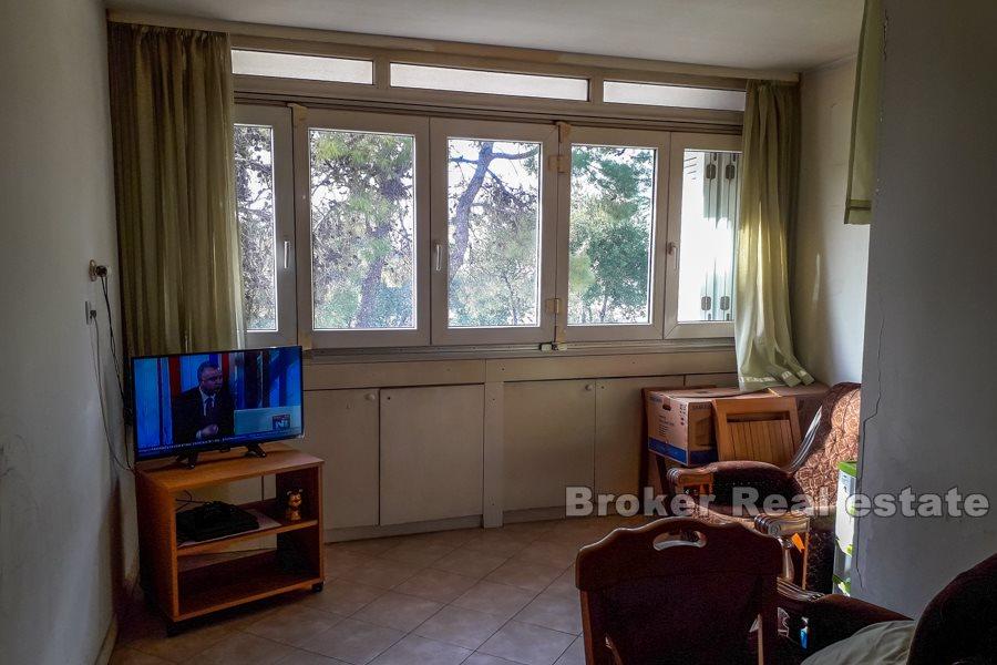 Komfortable Wohnung mit vier Schlafzimmern in Trstenik