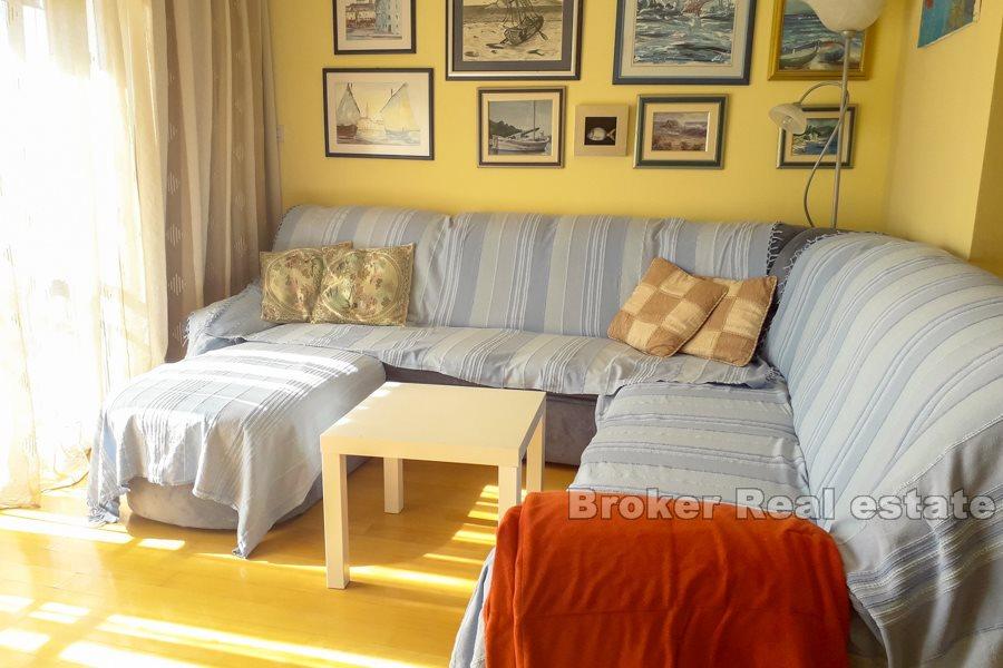 Sucidar, komfortable Wohnung mit zwei Schlafzimmern und Loggia
