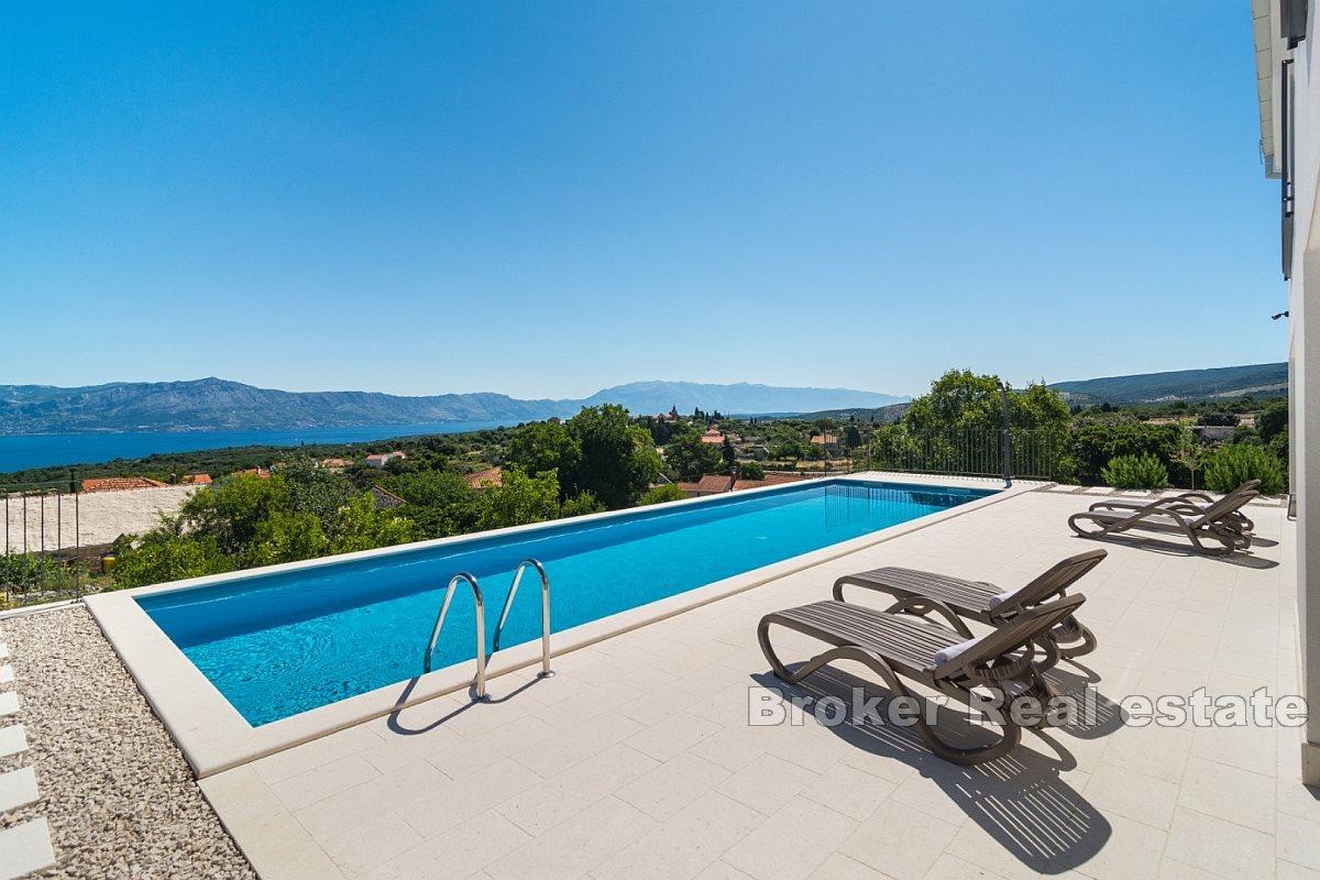 Modernes Haus mit Meerblick