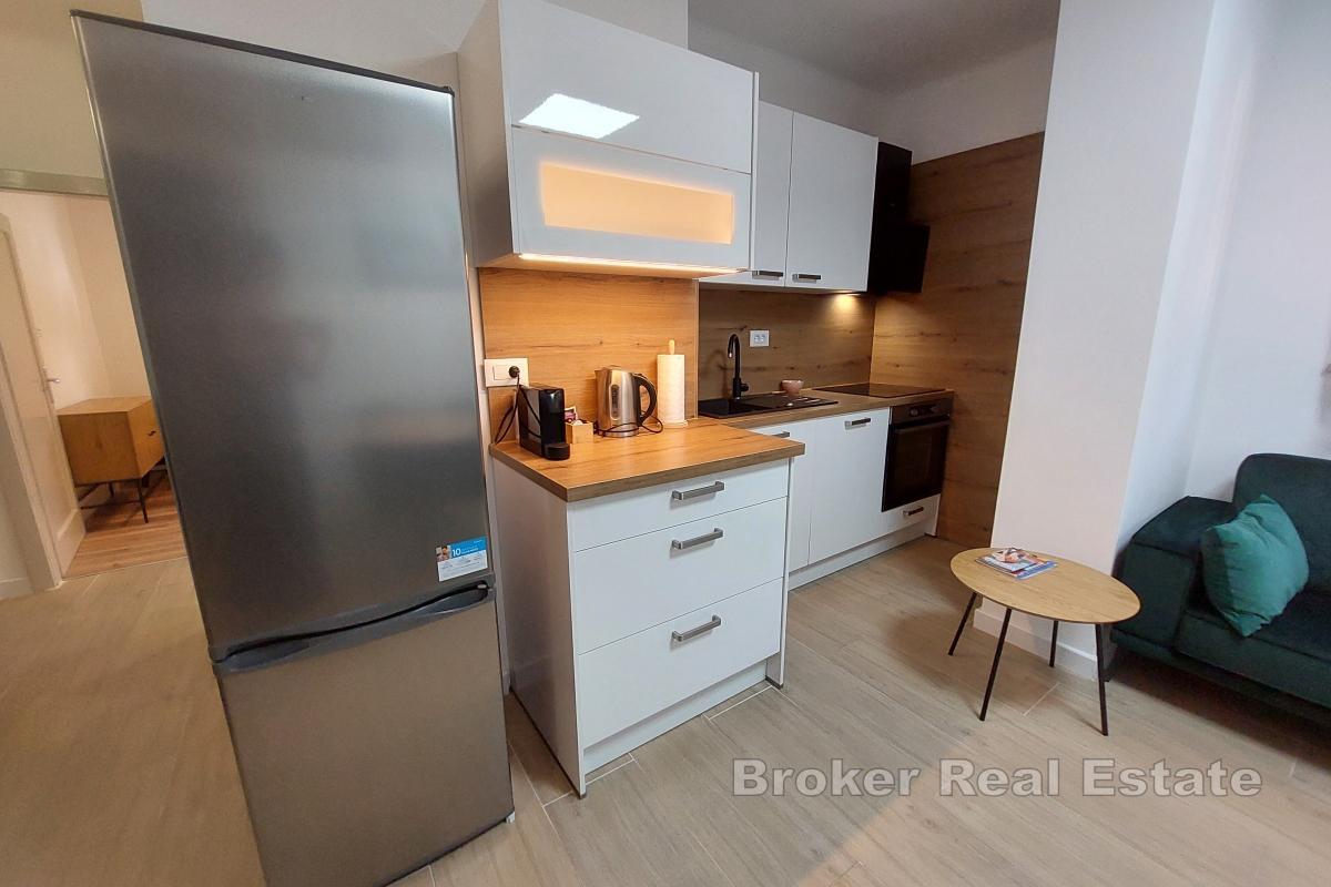 Appartement rénové de deux chambres dans un emplacement idéal