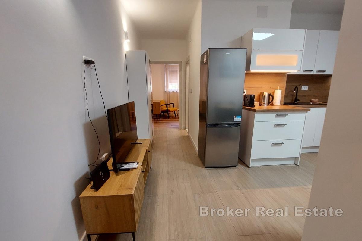 Appartement rénové de deux chambres dans un emplacement idéal