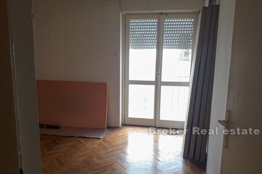 Komfortable Wohnung mit vier Schlafzimmern, Spinut