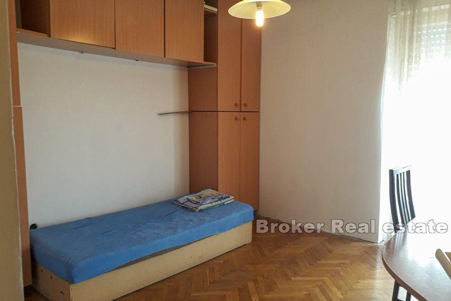 Komfortable Wohnung mit vier Schlafzimmern, Spinut
