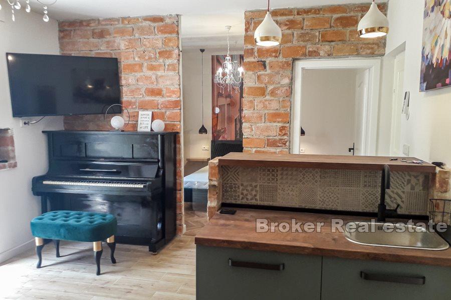 Appartement de deux chambres récemment rénové, Marjan