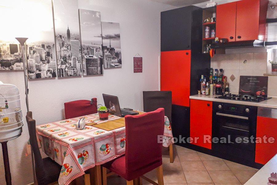 Przestronny apartament z dwiema sypialniami, centrum Splitu