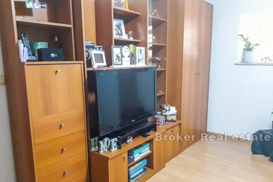 Просторная трехкомнатная квартира, Сплит центр