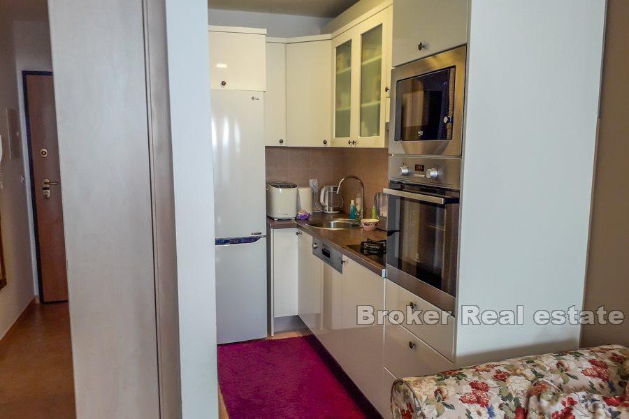 Completely renovated two bedroom apartment, Sucidar